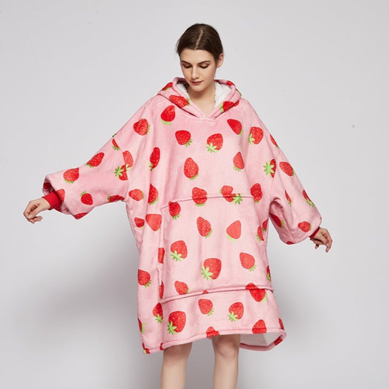 🍓🩷 STRAWBERRY BLANKET HOODIE
