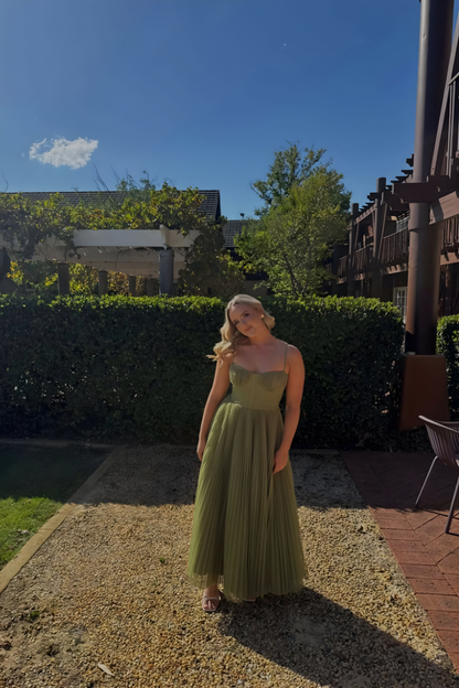Plissiertes Midikleid