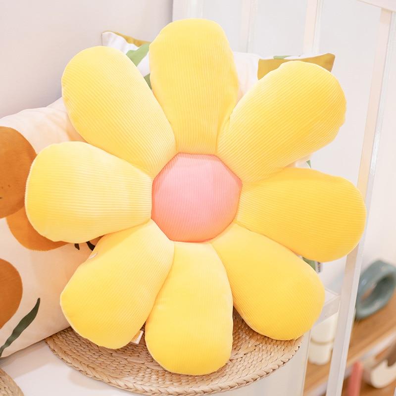 🌼🩷 PASTEL DAISY CUSHION