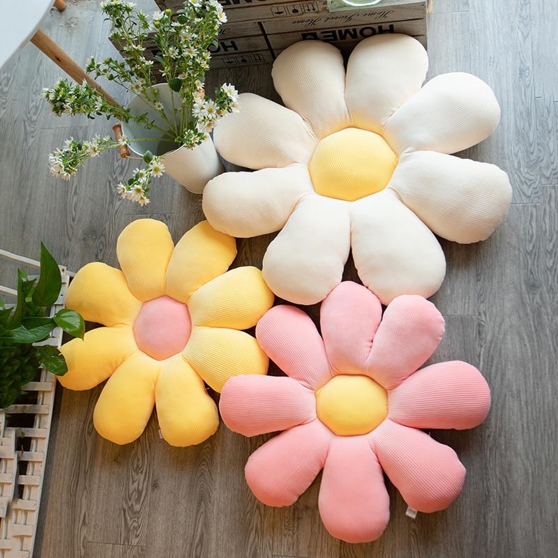 🌼🩷 PASTEL DAISY CUSHION