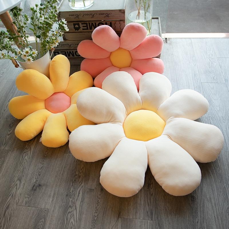 🌼🩷 PASTEL DAISY CUSHION