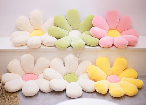 🌼🩷 PASTEL DAISY CUSHION
